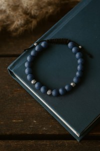 BRANSOLETKA REGULOWANA Z OKRĄGŁYCH KAMIENI NATURALNYCH I SREBRNYCH KORALIKÓW 925 – 6,5MM